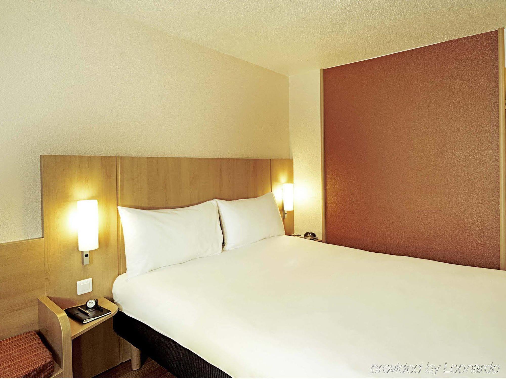 Ibis Alencon Hotel Ngoại thất bức ảnh