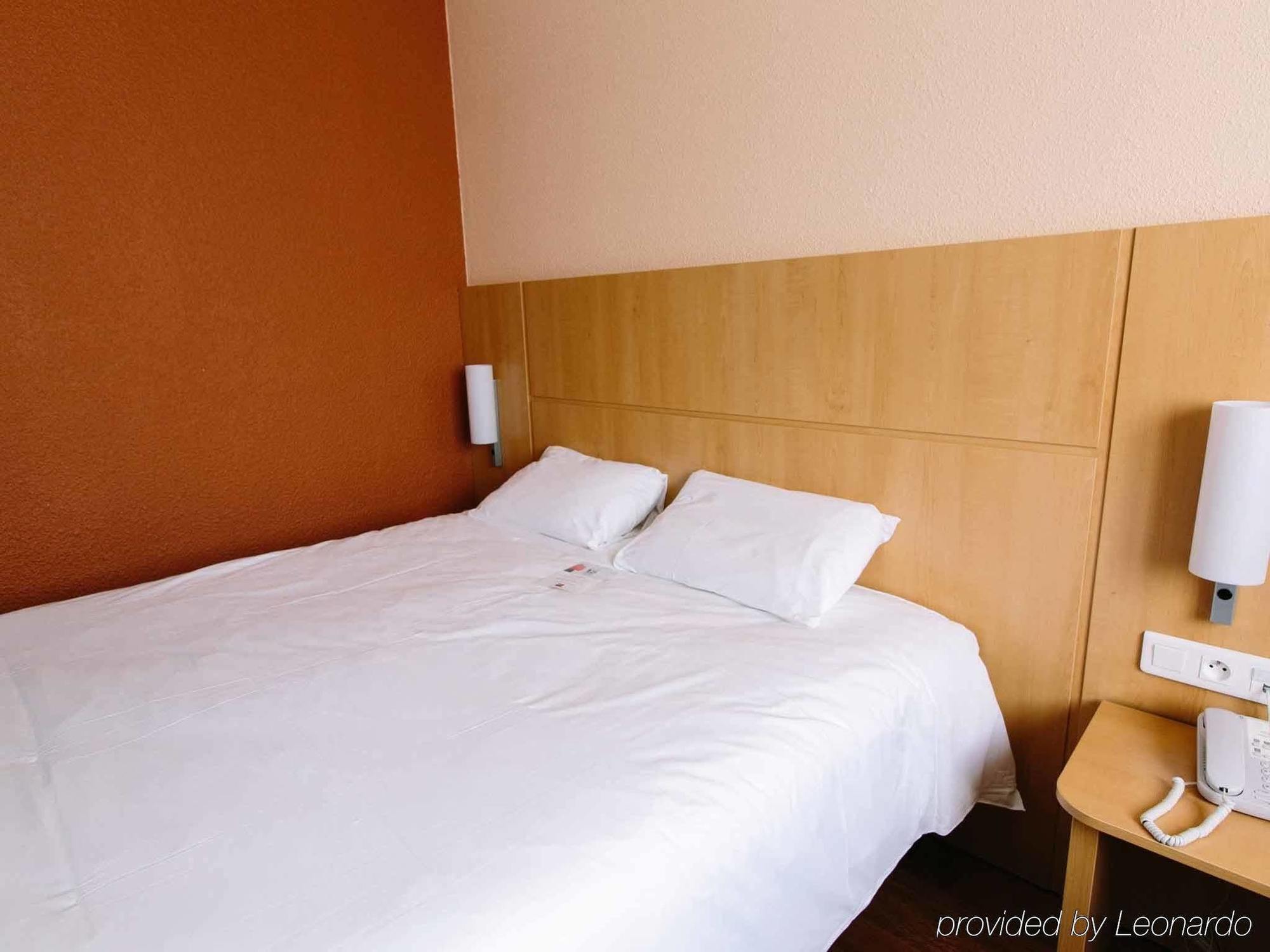 Ibis Alencon Hotel Ngoại thất bức ảnh